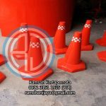 Pembatas jalan fiberglass